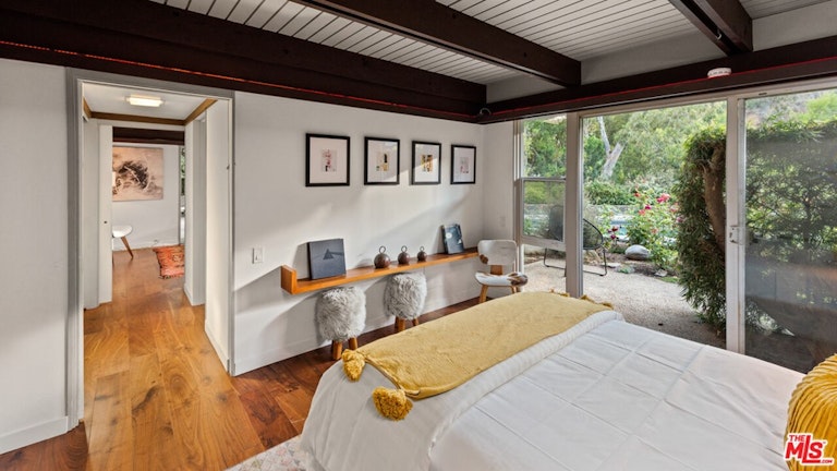 Photo 20 of 42 - 1030 Rivas Canyon Rd, Pacific Palisades, CA 90272