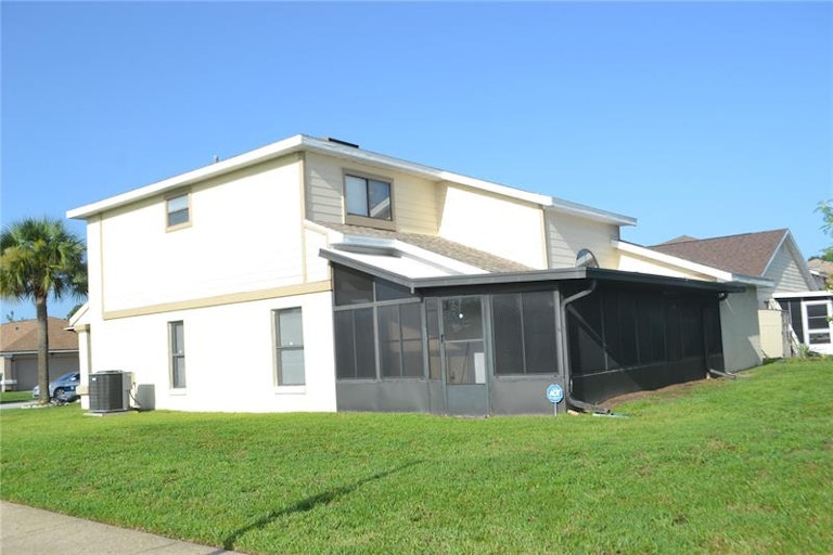 Photo 5 of 35 - 849 Horseshoe Bay Dr, Kissimmee, FL 34741
