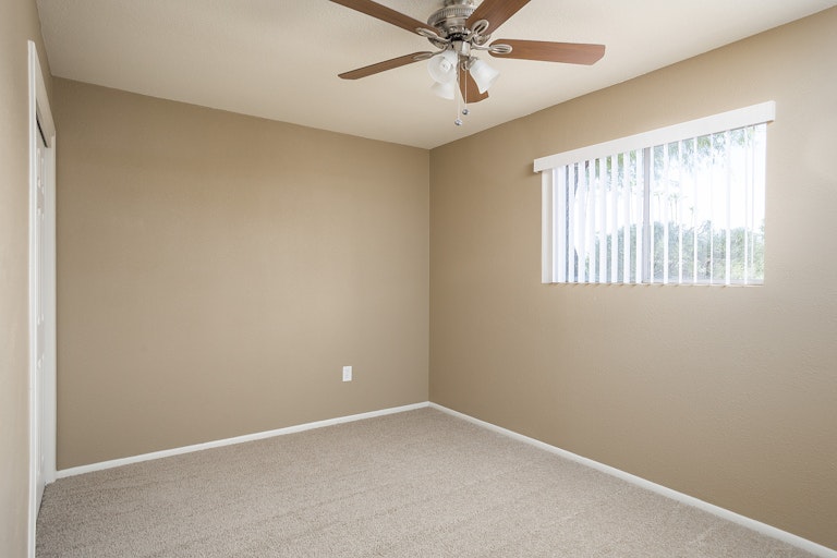 Photo 9 of 25 - 725 E Alameda Dr, Tempe, AZ 85282