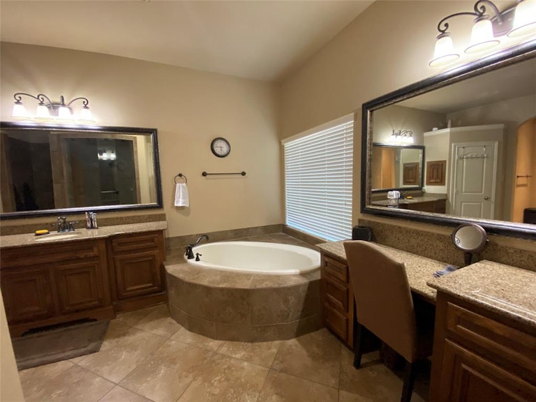 Photo 18 of 50 - 11327 Cypress Creek Lakes Dr, Cypress, TX 77433