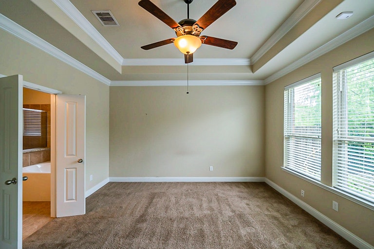 Photo 16 of 33 - 4820 Palomar Ln, League City, TX 77573