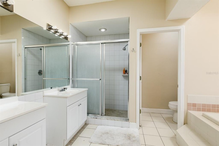 Photo 18 of 36 - 1802 Lago Vista Blvd, Palm Harbor, FL 34685