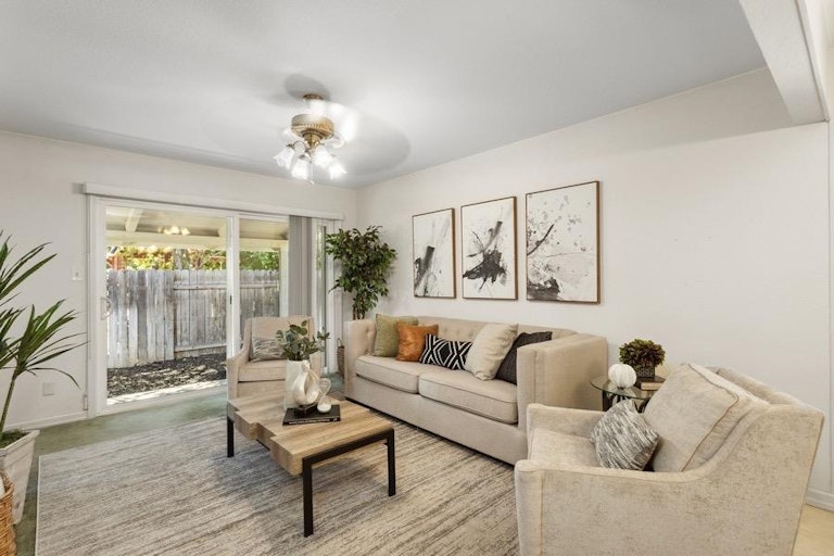 Photo 16 of 30 - 4617 Foutz Ct, Sacramento, CA 95821