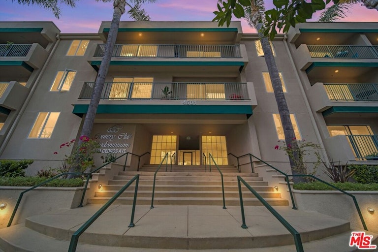 Photo 26 of 27 - 4501 Cedros Ave #324, Sherman Oaks, CA 91403