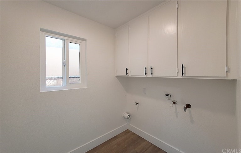 Photo 31 of 35 - 1720 W 59th St, Los Angeles, CA 90047