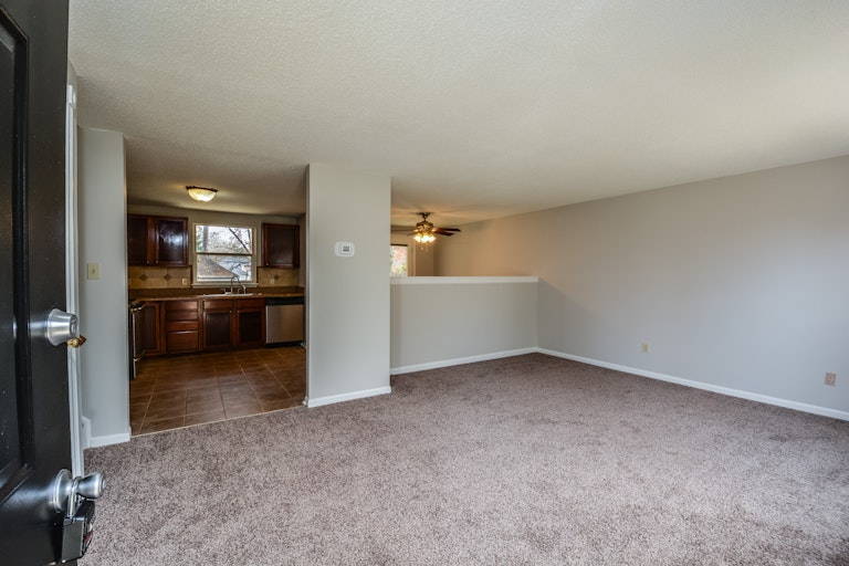 Photo 4 of 16 - 103 Cricket Hill Ln, Cary, NC 27513