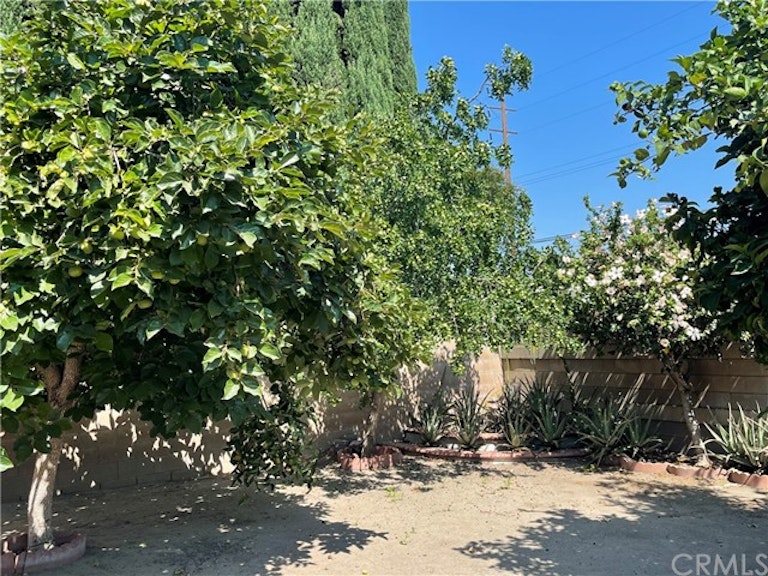 Photo 8 of 22 - 9141 Alwick Cir, Garden Grove, CA 92841