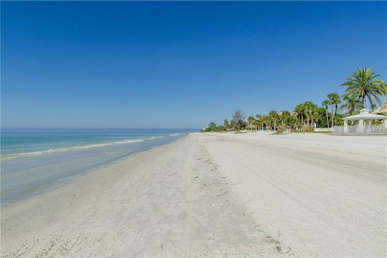 Photo 23 of 23 - 16216 1st St E, Redington Beach, FL 33708
