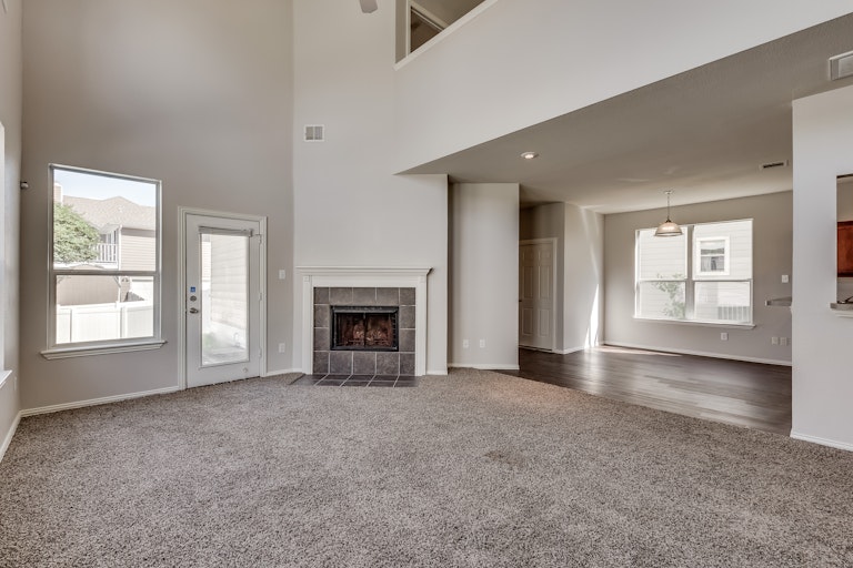 Photo 14 of 32 - 1231 Bristol Ln, Providence Village, TX 76227