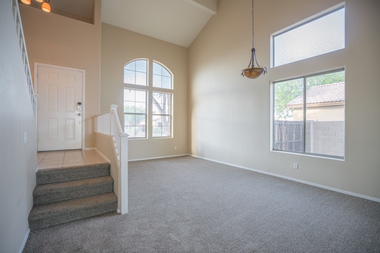Photo 14 of 39 - 13355 W Caribbean Ln, Surprise, AZ 85379