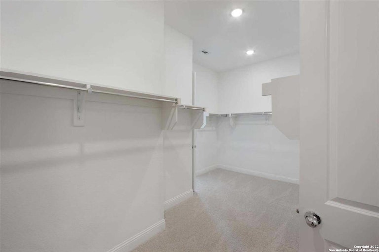 Photo 14 of 25 - 1915 Privet Rd, New Braunfels, TX 78132