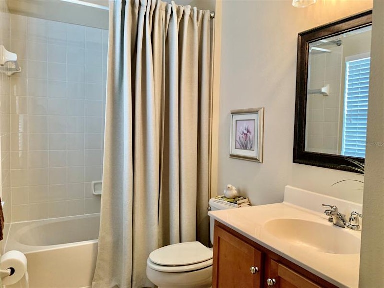 Photo 16 of 31 - 14091 Wake Robin Dr, Brooksville, FL 34604