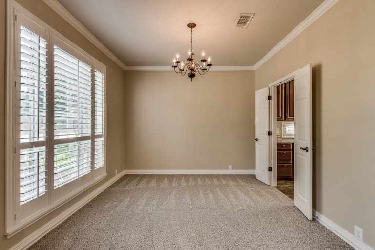 Photo 8 of 32 - 460 Fremont Dr, Rockwall, TX 75087