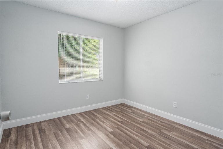 Photo 18 of 25 - 411 Harbor Point Blvd, Orlando, FL 32835