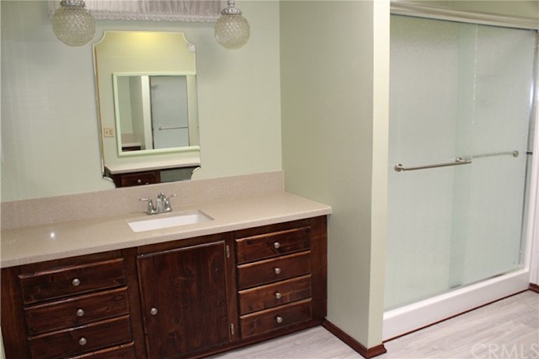 Photo 12 of 16 - 1655 Vista Grande Dr, Hemet, CA 92543