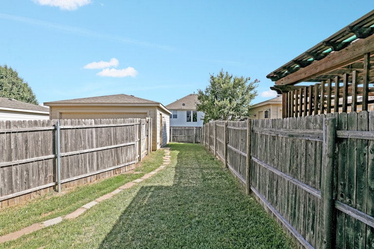 Photo 25 of 25 - 4128 Macy Ln, Fort Worth, TX 76244
