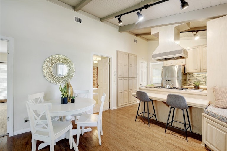 Photo 12 of 26 - 3007 Oakmont Blvd, Austin, TX 78703