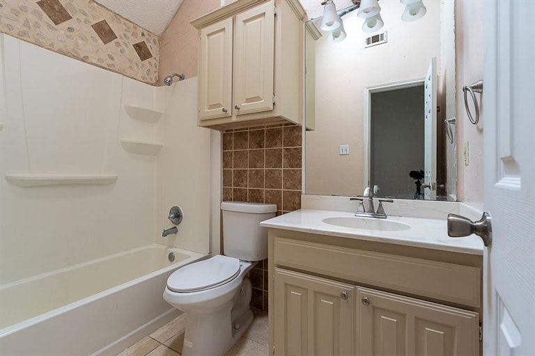 Photo 16 of 23 - 913 Haverstraw Pl, Mesquite, TX 75149