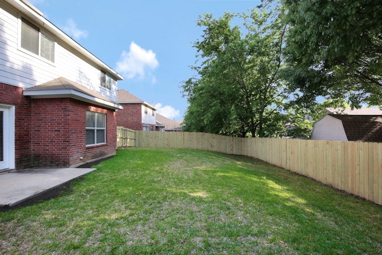 Photo 29 of 29 - 7533 Parkgate Dr, Fort Worth, TX 76137