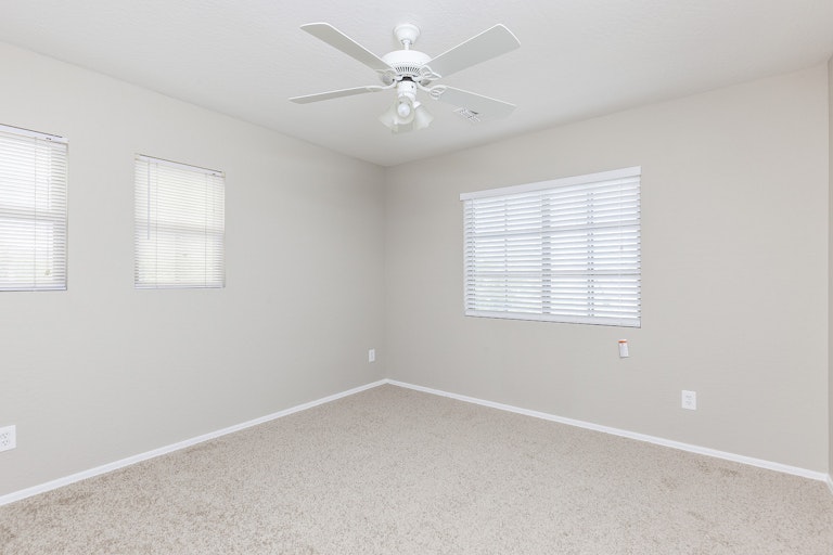 Photo 14 of 26 - 17833 W Maui Ln, Surprise, AZ 85388