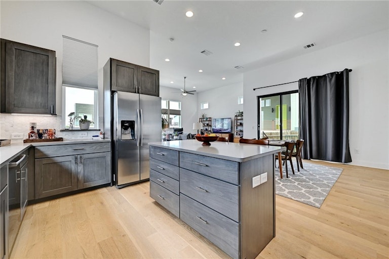 Photo 8 of 22 - 7321 Cordoba Dr, Austin, TX 78724