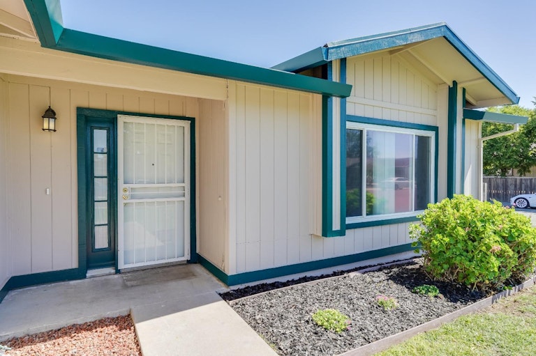 Photo 36 of 36 - 4636 Baywind Dr, Sacramento, CA 95838