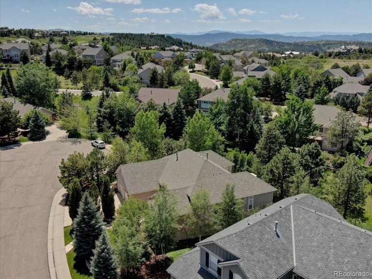 Photo 10 of 40 - 6835 Brendon Pl, Castle Pines, CO 80108