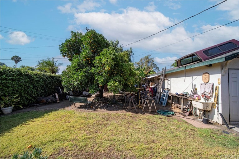 Photo 30 of 37 - 19002 E Haltern Ave, Glendora, CA 91740