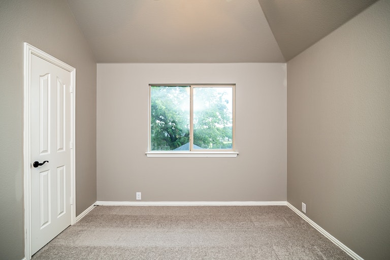 Photo 25 of 36 - 9113 Windsor Dr, Little Elm, TX 75068