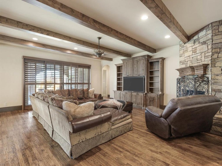 Photo 13 of 30 - 4636 Sidonia Ct, Fort Worth, TX 76126