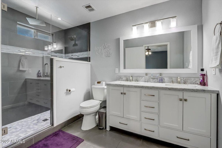 Photo 8 of 24 - 4145 W Danbury Dr, Glendale, AZ 85308