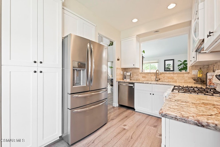 Photo 17 of 40 - 4891 Lazio Way, Oak Park, CA 91377