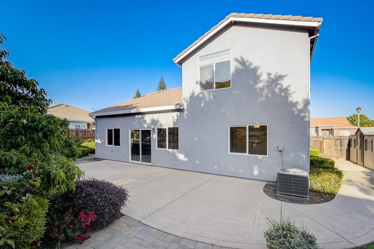 Photo 7 of 30 - 3804 Northhaven Dr, Rocklin, CA 95677