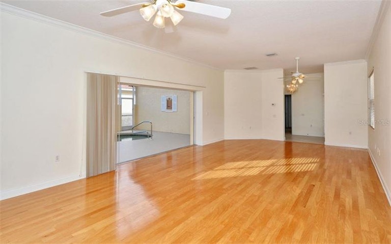 Photo 4 of 24 - 3736 Cadbury Cir #13, Venice, FL 34293