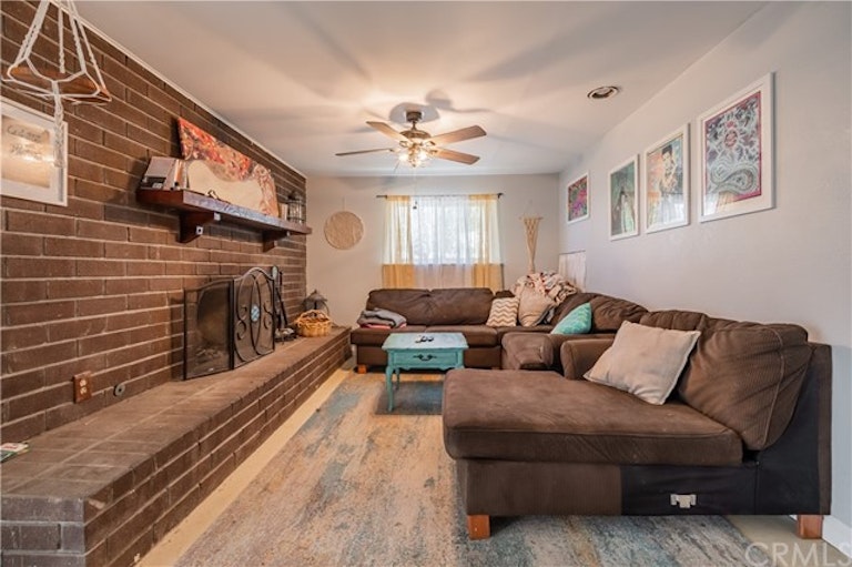 Photo 19 of 36 - 8832 56th St, Jurupa Valley, CA 92509