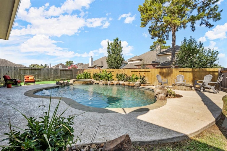 Photo 30 of 31 - 19119 Canyon Vista Ct, Tomball, TX 77377
