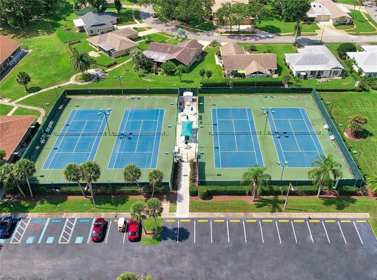 Photo 26 of 39 - 1614 Berwick Ct Unit C, Palm Harbor, FL 34684