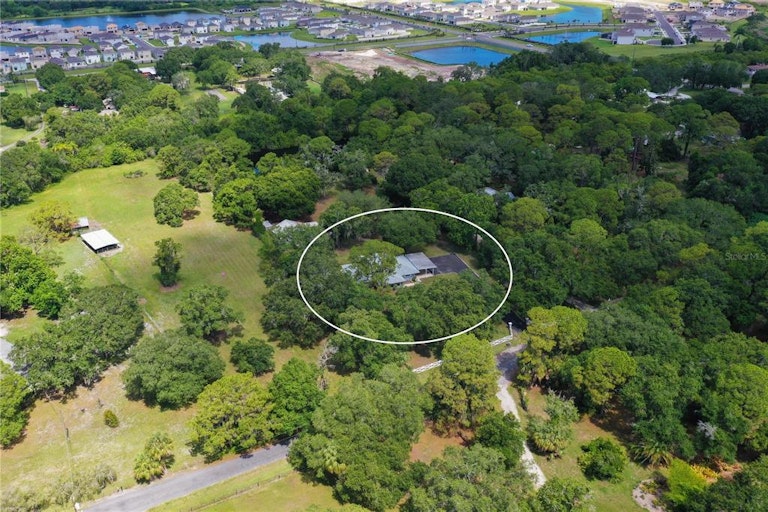Photo 13 of 44 - 2810 42nd St E, Bradenton, FL 34208