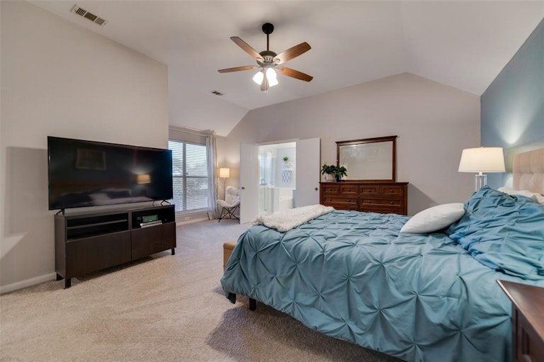 Photo 28 of 40 - 8801 Clearlake Dr, Rowlett, TX 75088