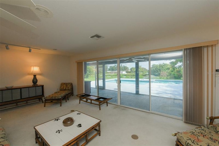 Photo 18 of 57 - 3711 Meridale Rd, Sarasota, FL 34238
