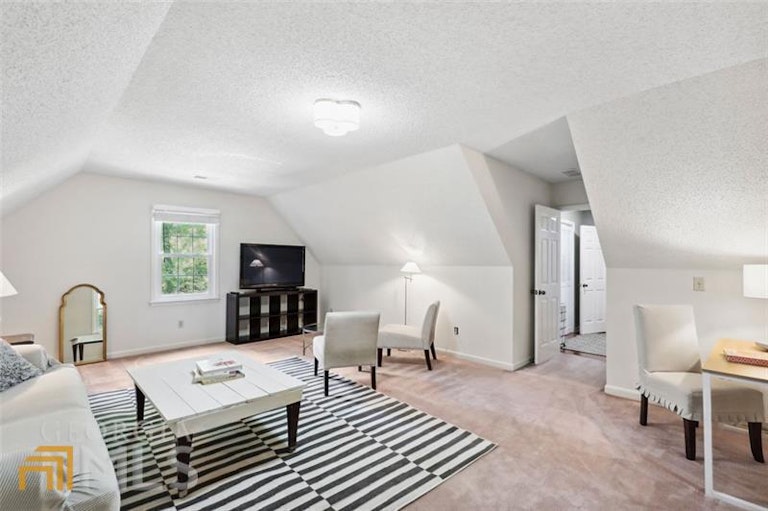 Photo 24 of 36 - 4345 Inverary Walk NE, Roswell, GA 30075
