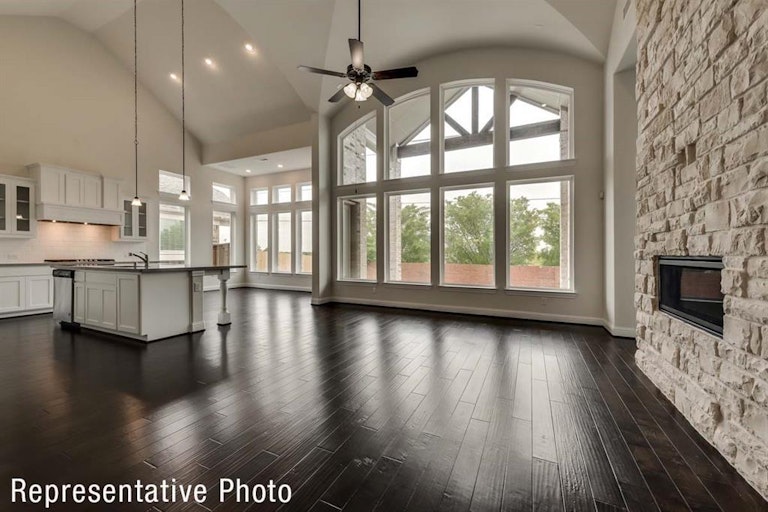 Photo 3 of 7 - 837 Veranda Vw, McKinney, TX 75069