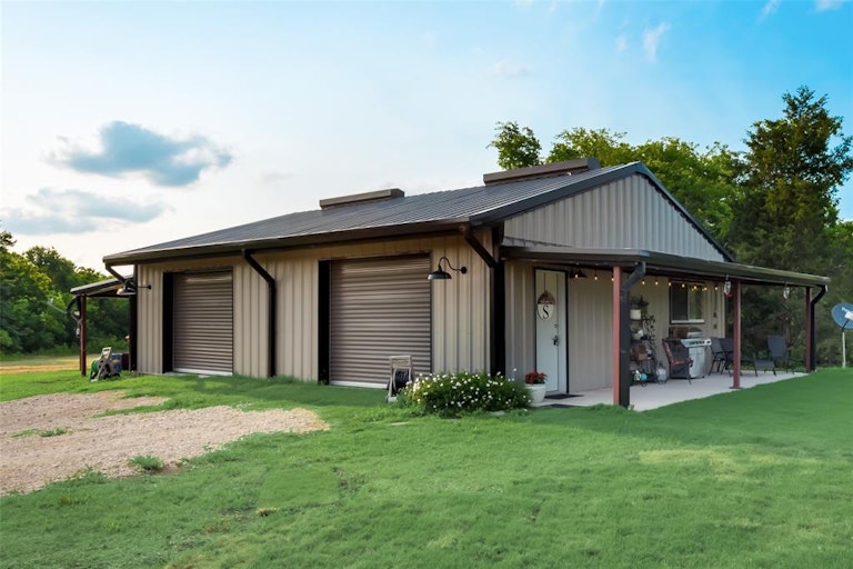 Photo 4 of 24 - 4599 County Road 660, Farmersville, TX 75442