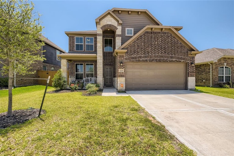 Photo 2 of 29 - 32639 Timber Point Dr, Brookshire, TX 77423