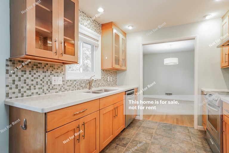 Photo 14 of 25 - 1814 Varnell Ave, Raleigh, NC 27612