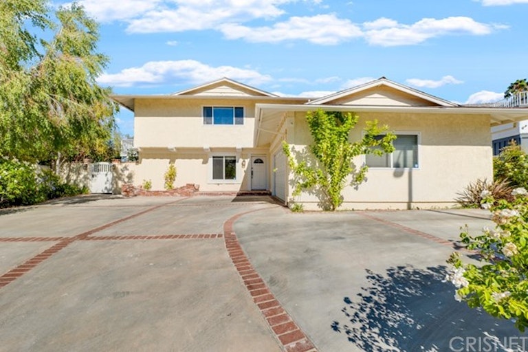 Photo 3 of 52 - 23644 Del Cerro Cir, Canoga Park, CA 91304