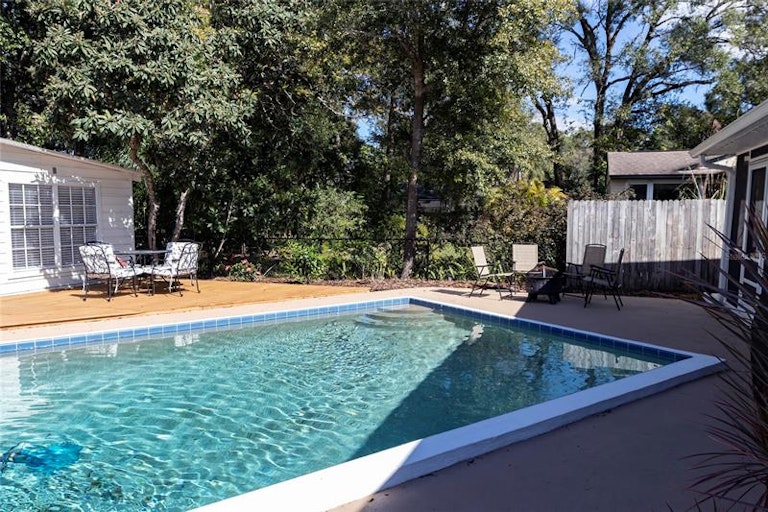 Photo 11 of 24 - 417 E Grant St, Orlando, FL 32806