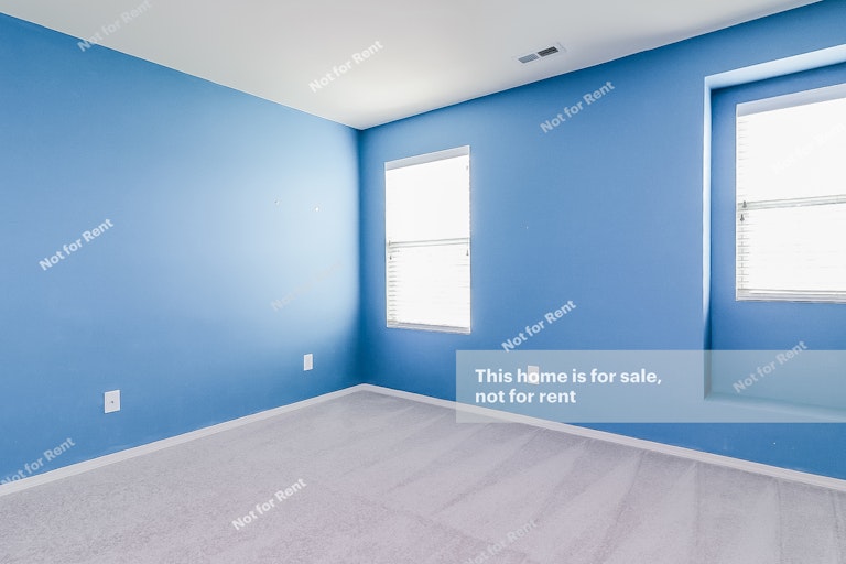 Photo 17 of 26 - 526 Kerriann Ln, Clayton, NC 27520