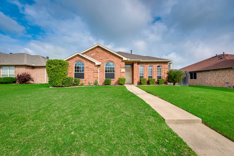 Photo 37 of 38 - 2725 Preston Crk, Mesquite, TX 75181