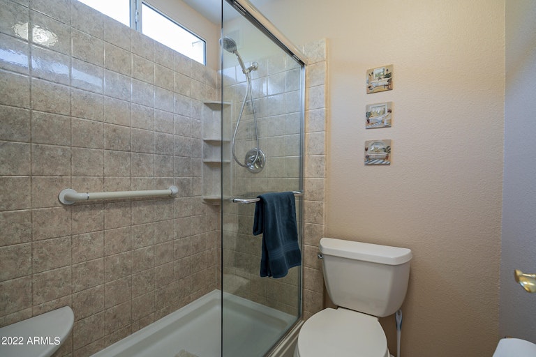 Photo 23 of 35 - 8337 E San Miguel Ave, Scottsdale, AZ 85250